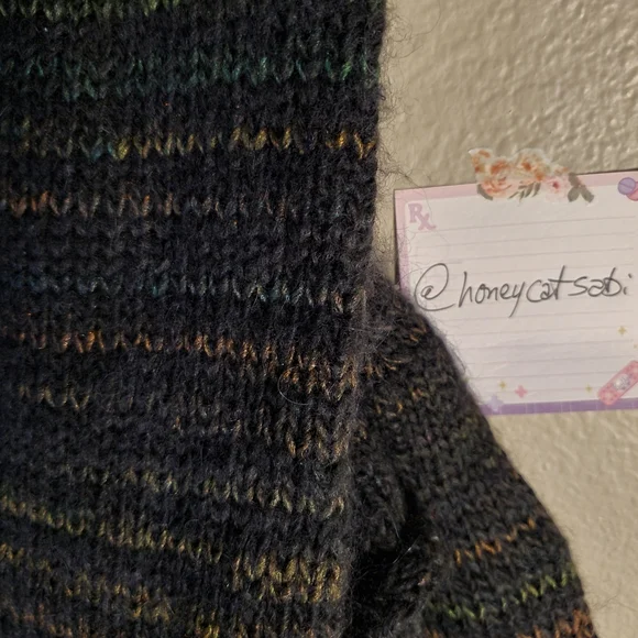 Hand Knit Bolero Shrug - Picture 2 of 5